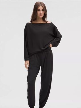 NWT‎ lululemon athletica Black BeCalm Oversized Mid Rise Pant Joggers Soft Comfy